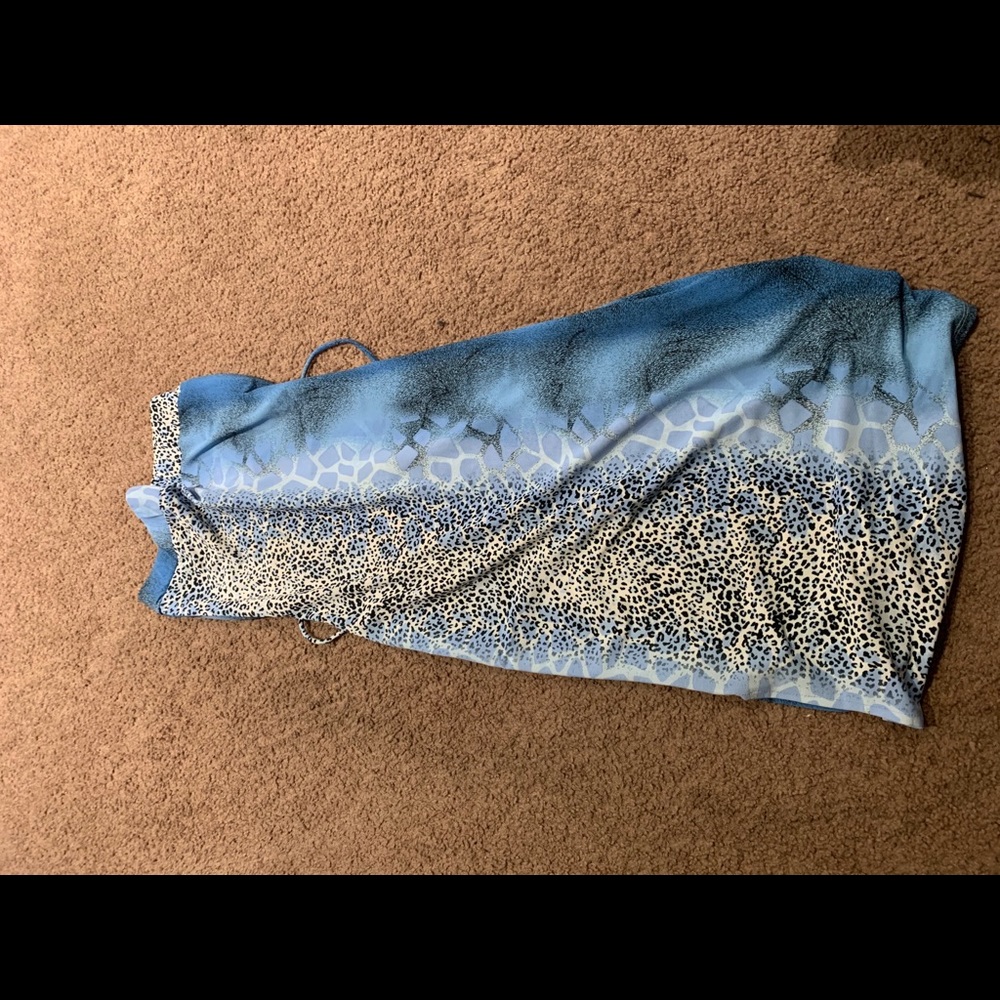 Clothes - Picture 10 of 16